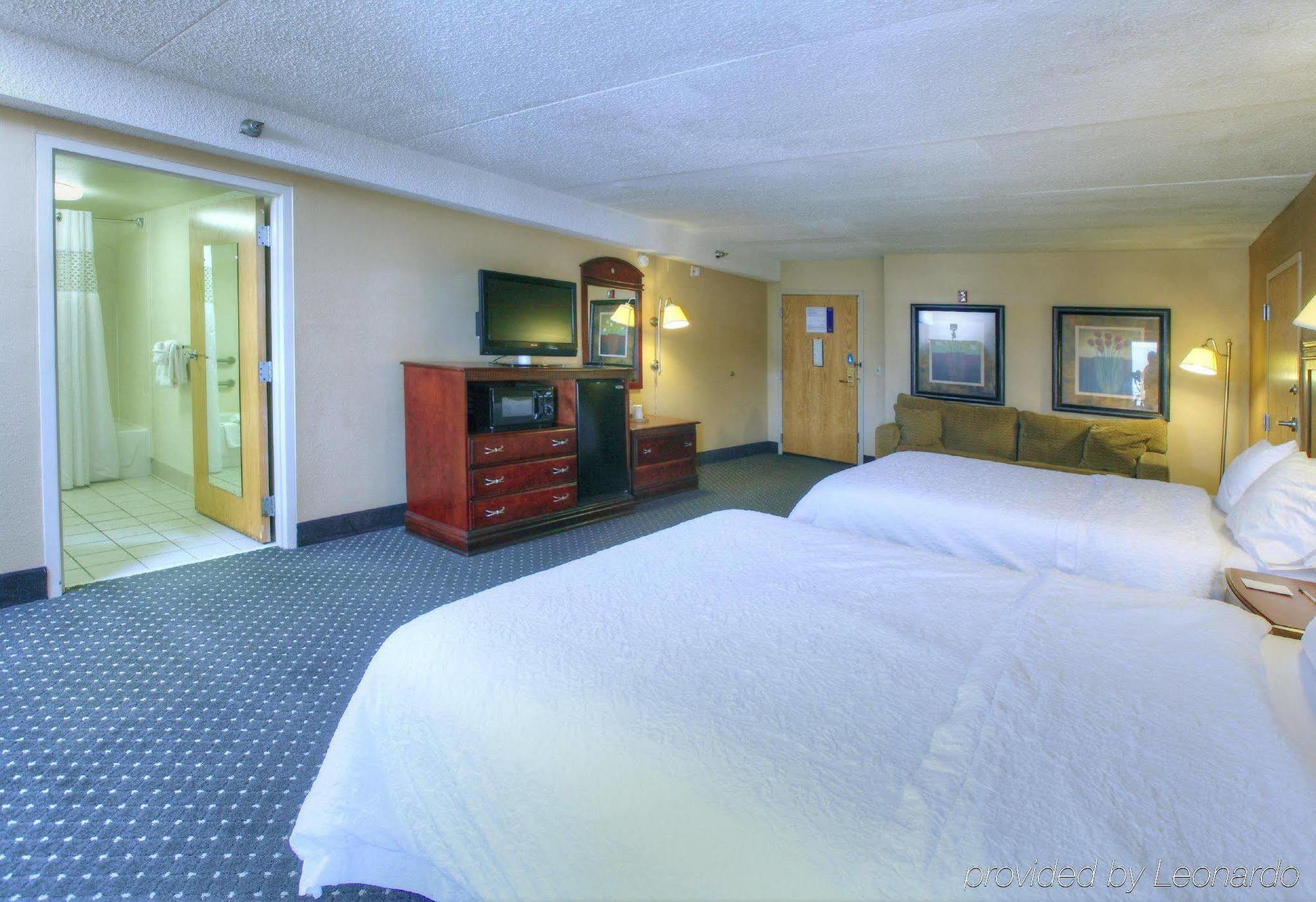 Hampton Inn Tuscaloosa - East Экстерьер фото