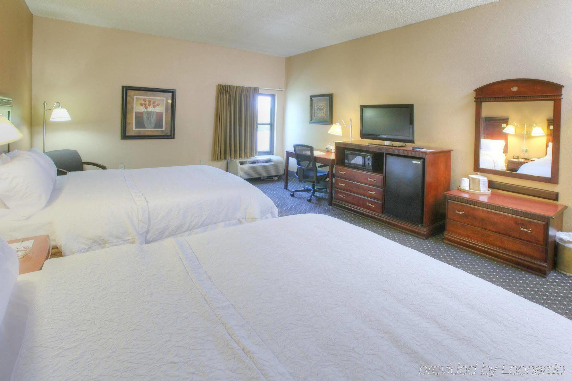 Hampton Inn Tuscaloosa - East Экстерьер фото